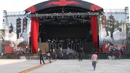İnönü Stadyumu-Tarkan Konseri İnönü Stadyumu-Tarkan Konseri